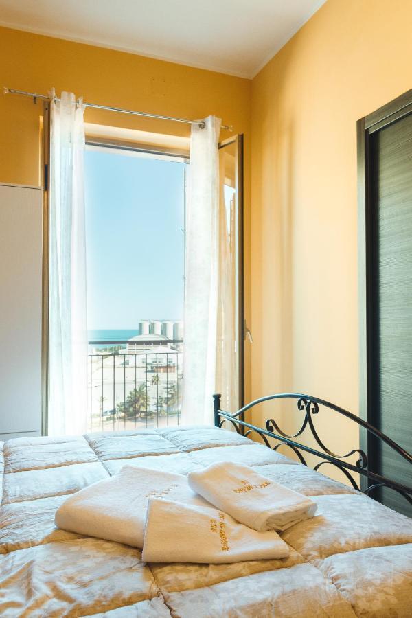 B&B Raggio Di Sole Porto Empedocle Exteriör bild